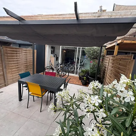 Apartment Le Cap D'agde, Beija Flor, Tres Proche Village Naturiste, 2 Mn A Pied, Un Coin De Detente Dans La Pinede, Wifi Gratuit Agde
