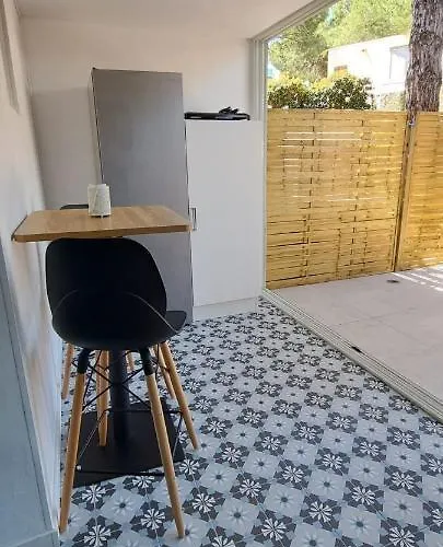 Apartman Le Cap D'agde, Beija Flor, Tres Proche Village Naturiste, 2 Mn A Pied, Un Coin De Detente Dans La Pinede, Wifi Gratuit Agde