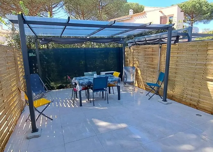 Le Cap D'agde, Beija Flor, Tres Proche Village Naturiste, 2 Mn A Pied, Un Coin De Detente Dans La Pinede, Wifi Gratuit Apartman