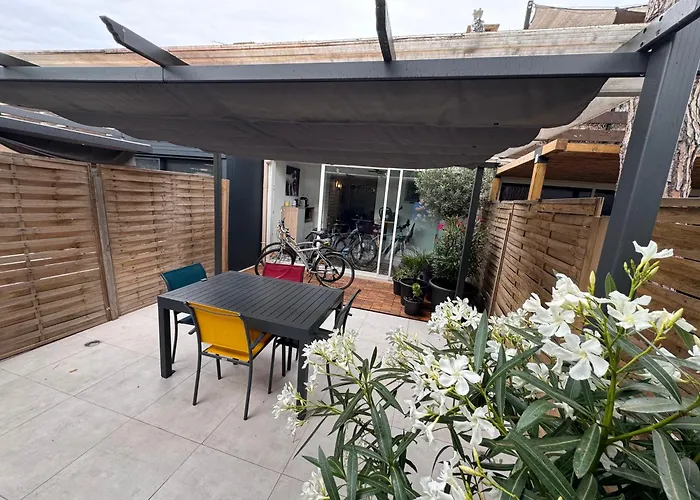 Apartman Le Cap D'agde, Beija Flor, Tres Proche Village Naturiste, 2 Mn A Pied, Un Coin De Detente Dans La Pinede, Wifi Gratuit Agde